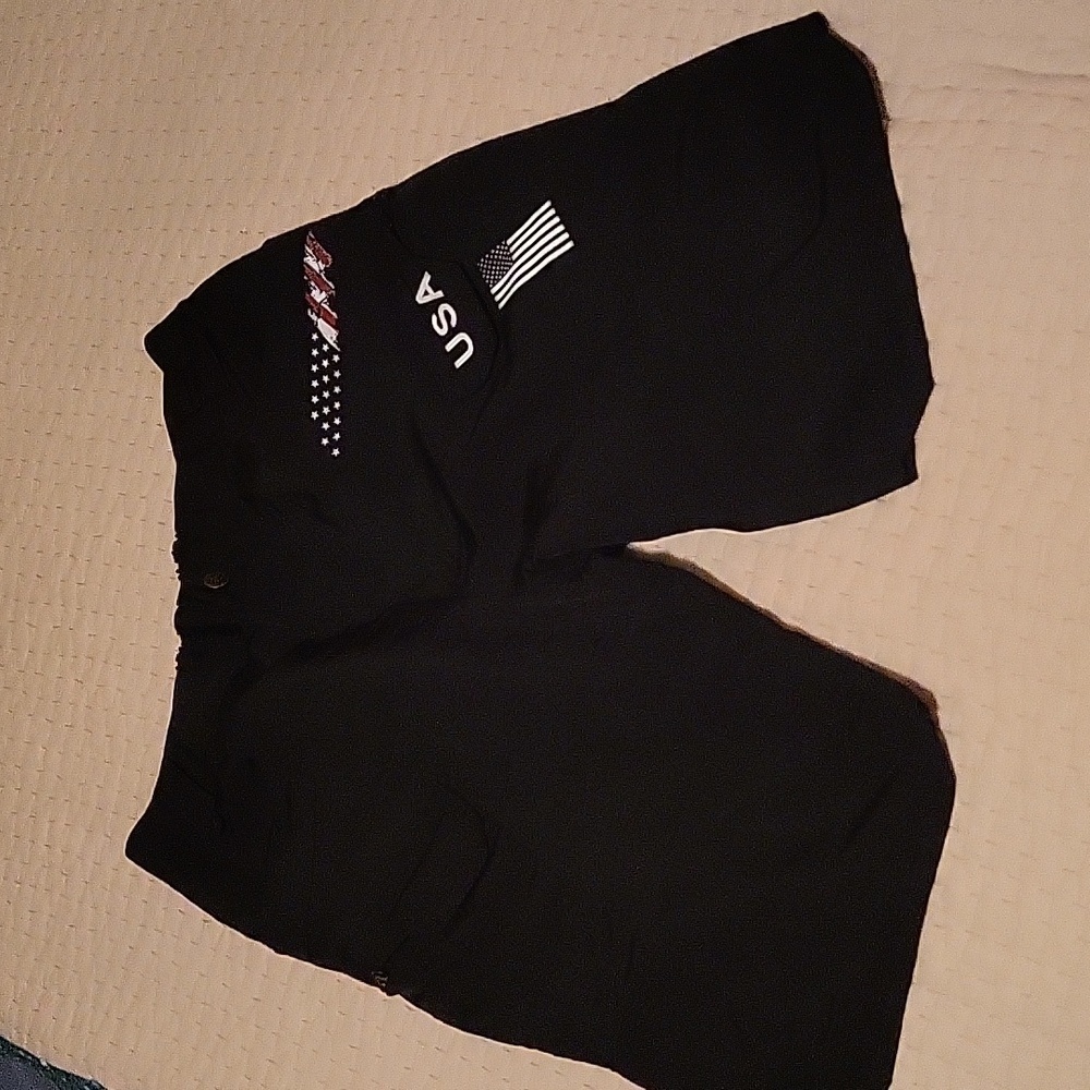 NWOT Patriotic Shorts Unisex Size Lrg Blk Tactical Training Multiple Pockets USA